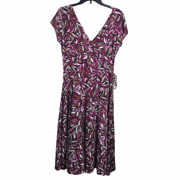 Chadwicks Dresses & Skirts - CHADWICK - Short Cap Sleeve V-Neck Front and Back Bodice Ruched Dress